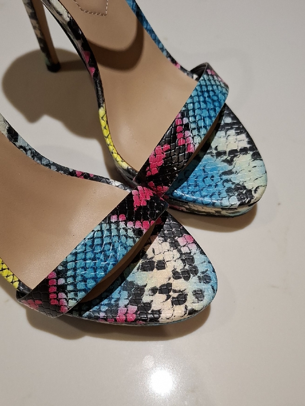 Aldo Leather Rainbow-print Snakeskin Platform Strappy Heeled Sandals (Size US 6) - Picture 3 of 8